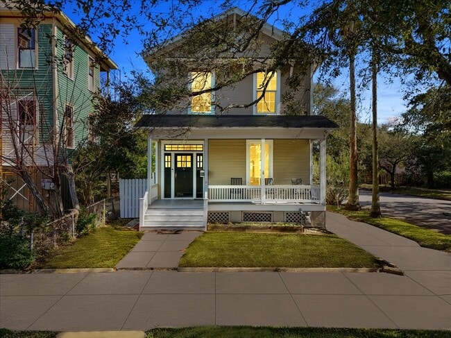 Building Photo - 1724 33rd St