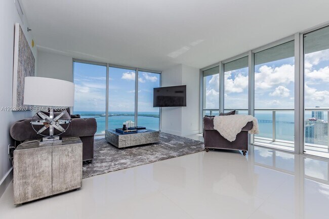 Building Photo - 495 Brickell Ave Unit 4901