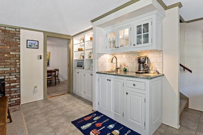 Photo - 53 Bayberry Ln