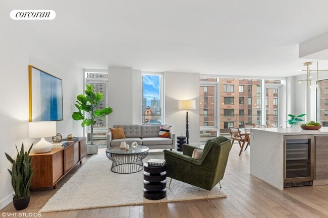 Building Photo - 505 W 43rd St Rental