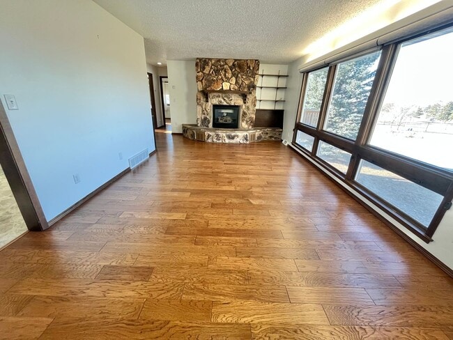 Photo - 3 Bed/2 Bath Lakefront Rental Home in Sioux Falls!