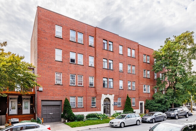 Building Photo - 6156 Sherbrooke