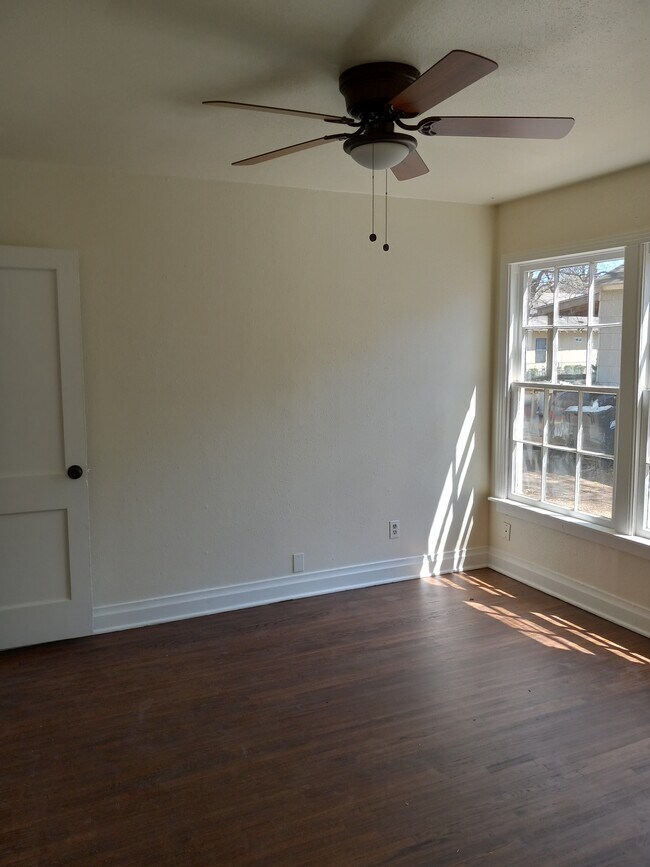 1012 N 23rd St Rental House Rental in Corsicana, TX