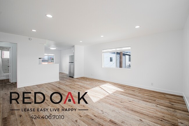 Building Photo - 1720 Cerritos Ave Unit 7