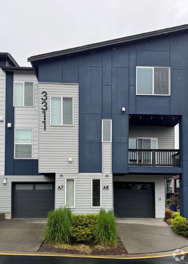 Building Photo - Modern Lynnwood 2BD/2.5BTH Townhome for Le...