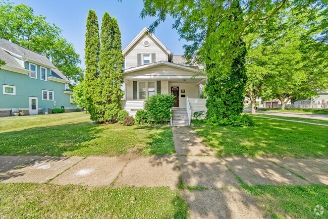 Building Photo - 903 Franklin St Rental