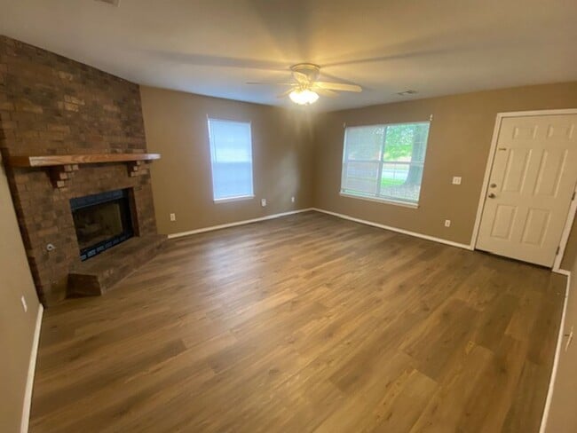 Photo - Cute 3 Bedroom Duplex Coming Available!