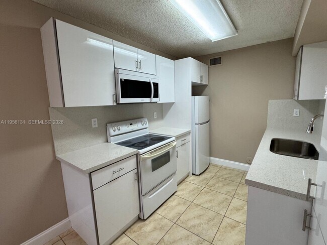 Photo - 4654 NW 97th Ct Unit 95