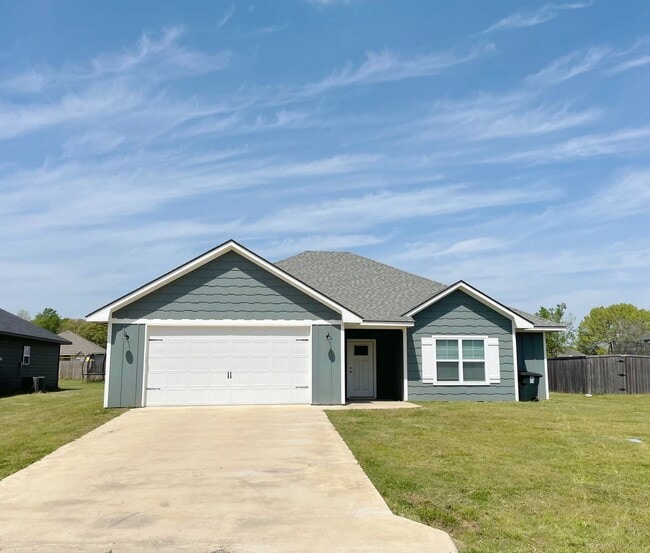 Building Photo - Open floor plan/Paved street/Quiet neighbo... Rental
