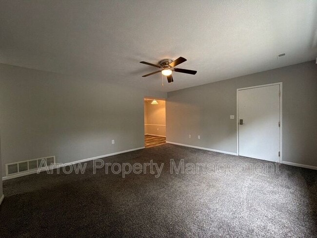Photo - 535 Oak St Unit 3