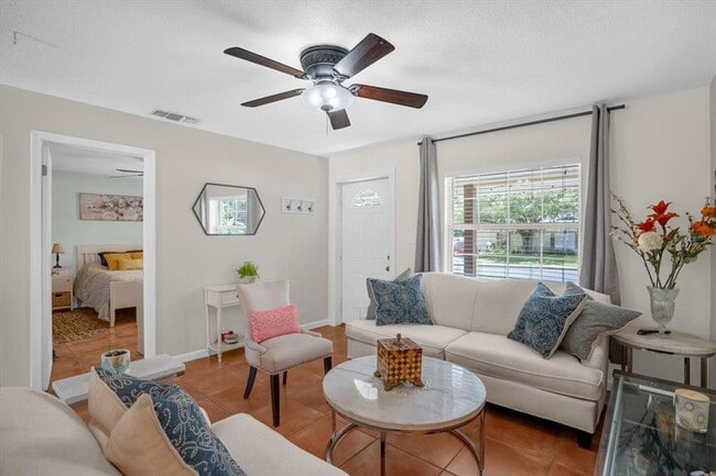 Photo - 739 Seminole Ave