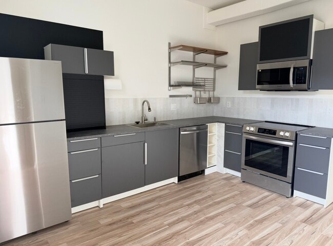 Kitchen - 3012 Castiglione St