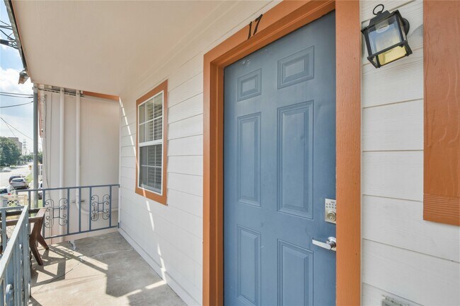 5320 Polk St Unit 17