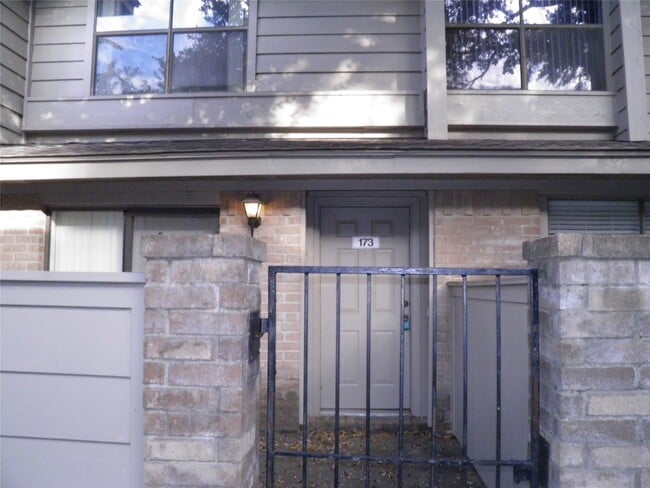 Building Photo - 2711 Grants Lake Blvd Unit 173-Q