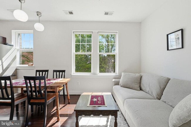 Photo - 315 G St NE Unit 306