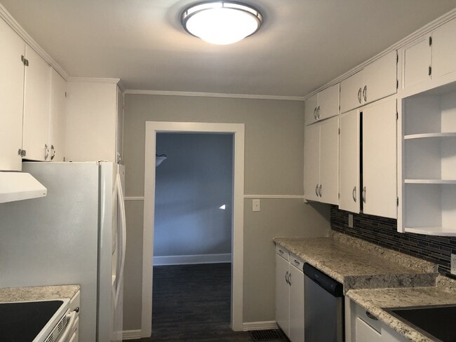 Photo - 1090 Brown Ave