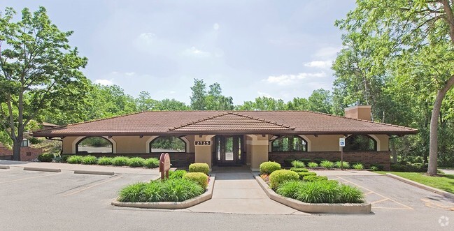 Building Photo - Monterey Apartments