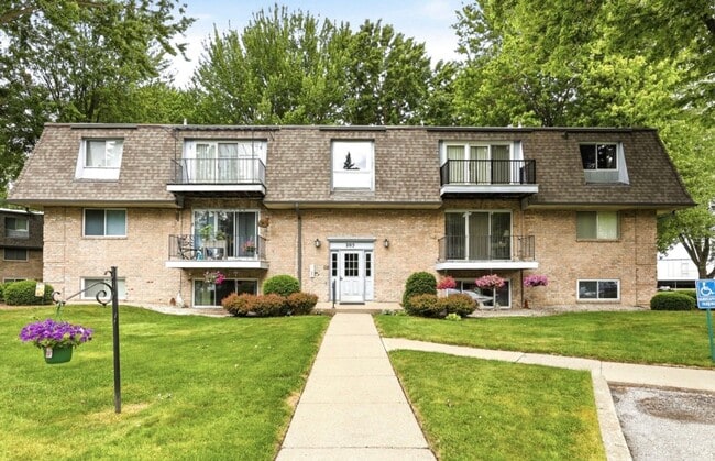 Building Photo - 2 Bedroom, 1.5 Bath Condo for Rent!
