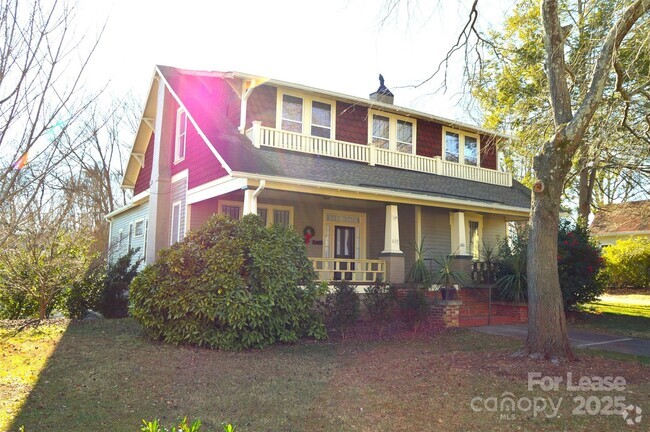 Building Photo - 629 W Front St Rental