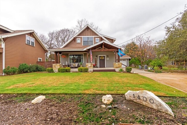 Building Photo - 1400 Cuernavaca Dr N