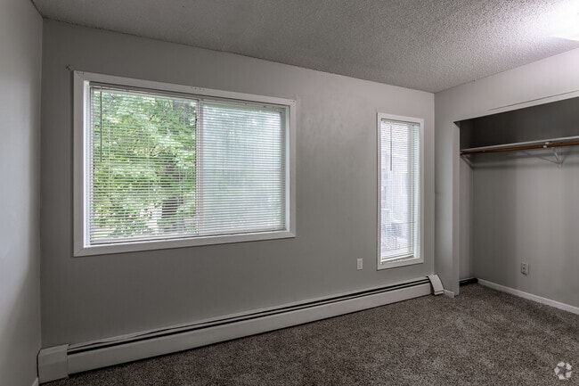 3BR, 1BA - 800SF - Bedroom - Suite Liv'N - Willmar