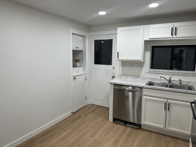 Photo - 9533 Ashworth Ave N