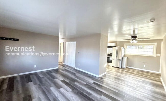 Photo - 3523 Roswell Dr