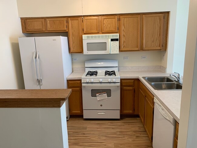 Photo - 2811 Odlum Dr