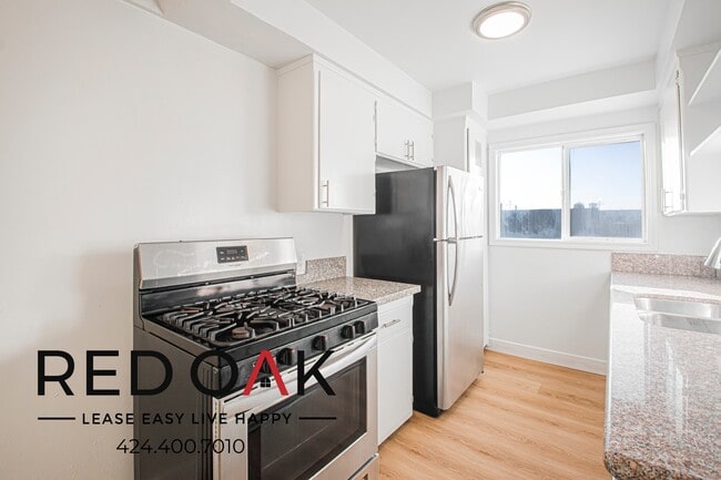 Photo - 1115 W 111th St Unit 5