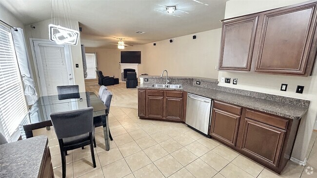 Building Photo - 609 Rain Lily Dr Rental