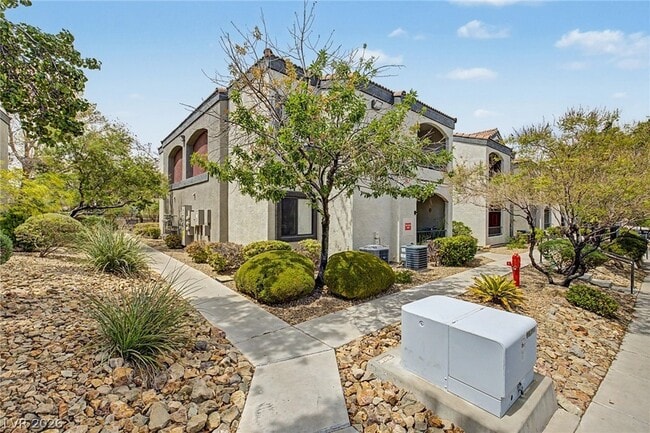 Photo - 950 Seven Hills Dr Unit 128