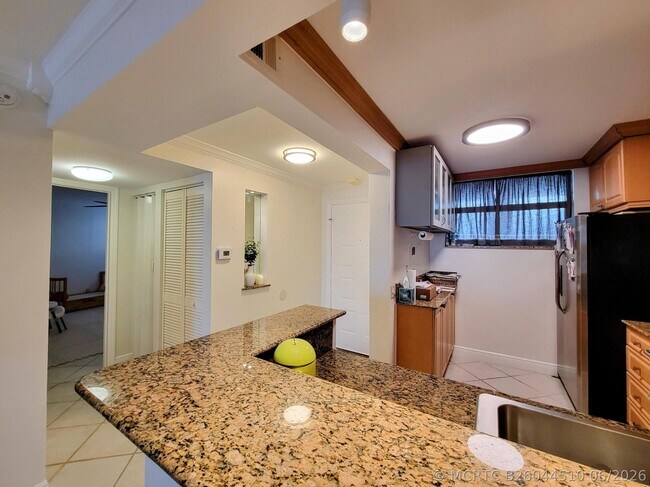 Photo - 111 Lake Emerald Dr Unit 406