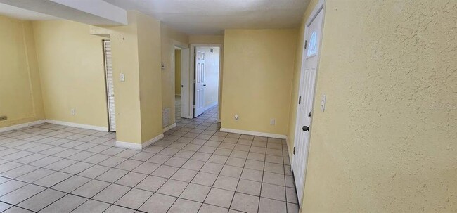 Photo - 5999 28th St N