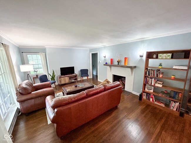 Photo - 5805 Norwaldo Ave