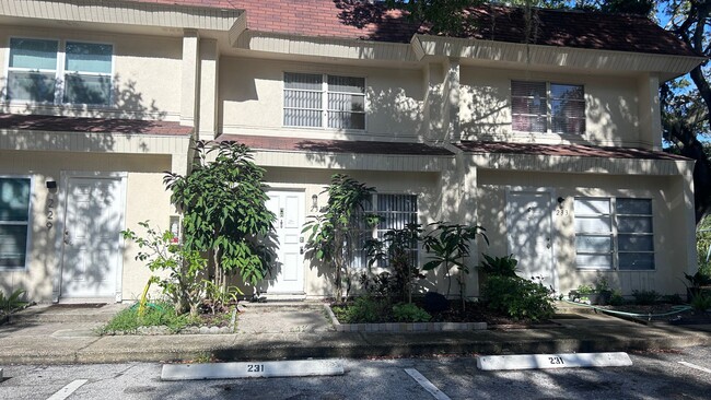 Building Photo - Unfurnished Annual Rental Available Now.