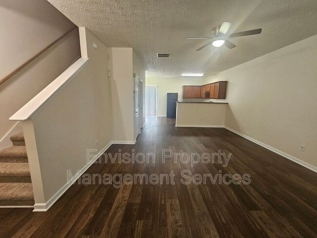 Photo - 1781 Fielding Way
