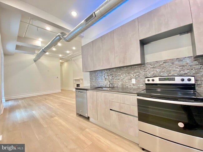 Photo - 1824 Chestnut St