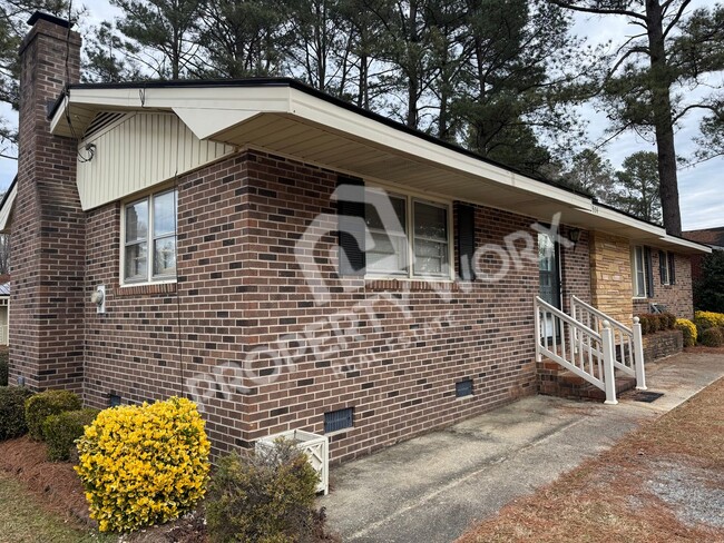 Single Family Home on West Mount Drive - Single Family Home on West Mount Drive