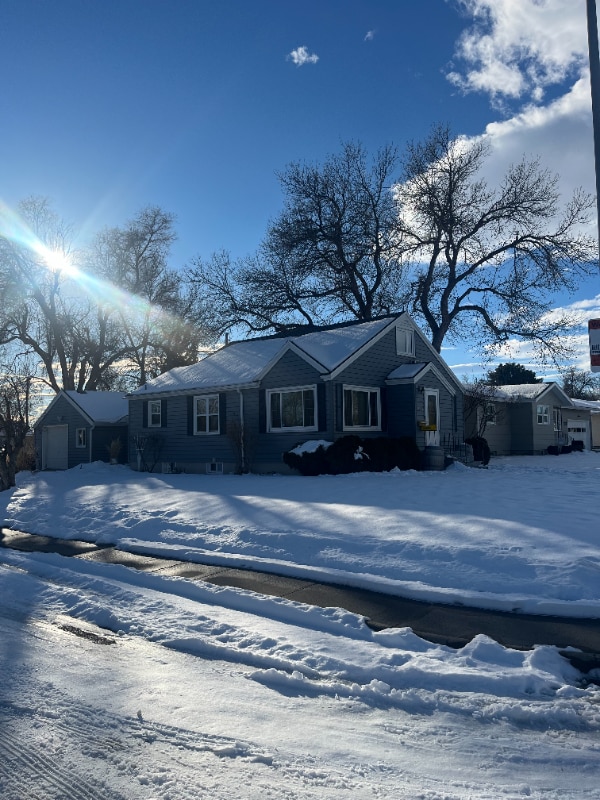 Building Photo - 1204 Avenue E