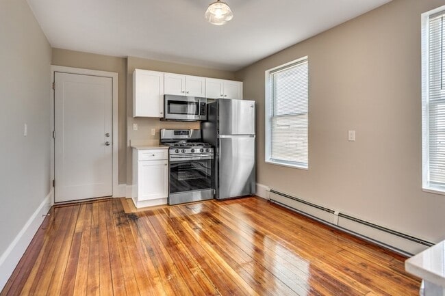 Photo - 8 Shetland St Unit 2