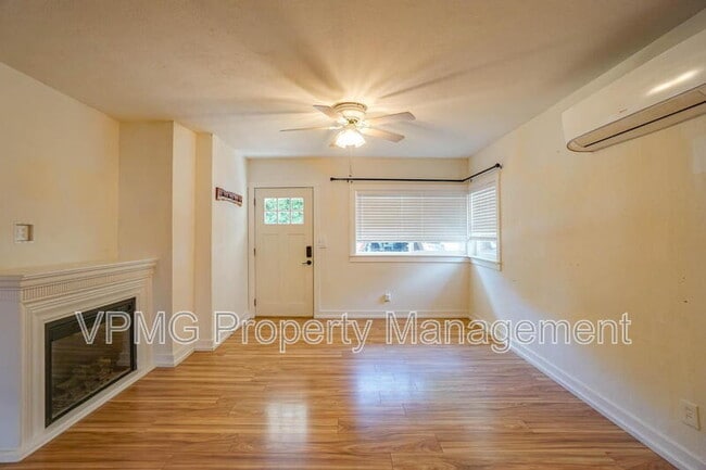 Photo - 3113 Yeoman Ave