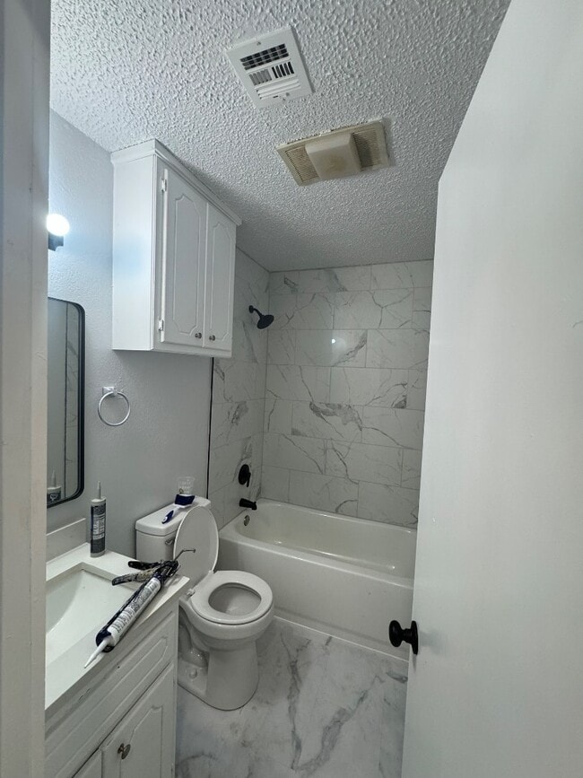 Photo - 1404 N Grand Ave