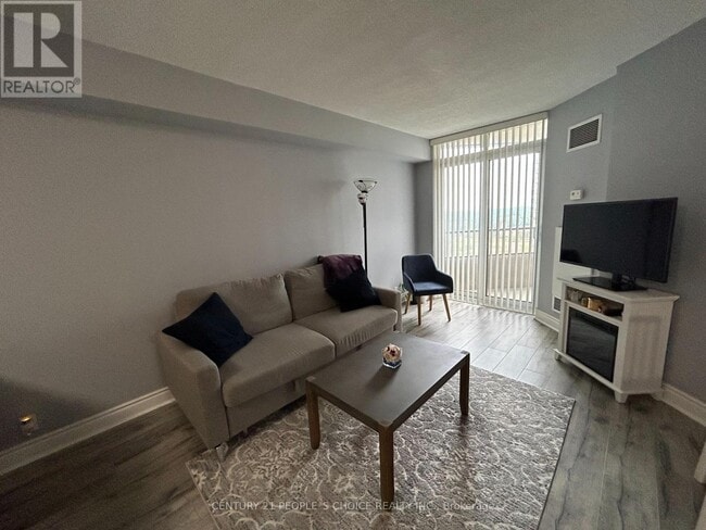 Photo - 80 Harrison Garden Blvd Unité 1124