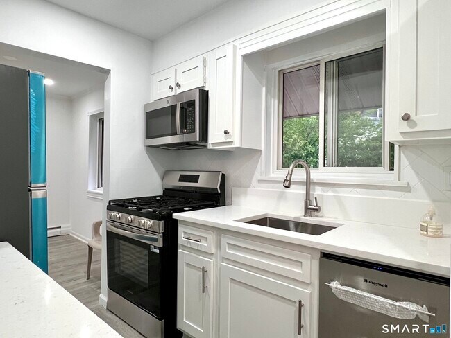 Photo - 208 Flax Hill Rd Unit 32