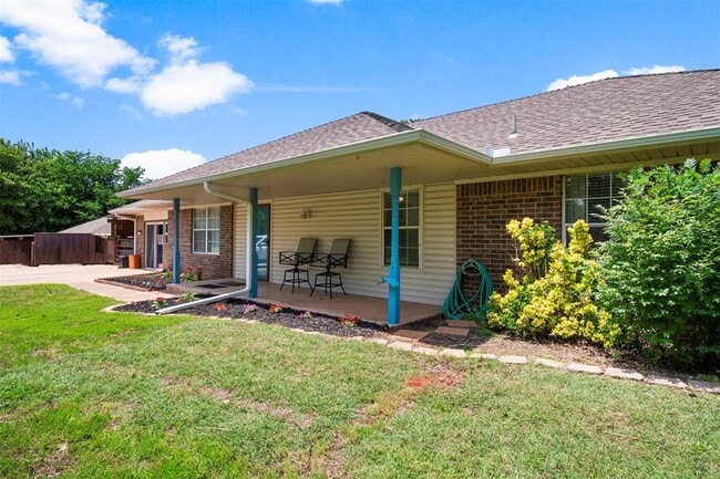 Photo - 1829 Ranchwood Dr