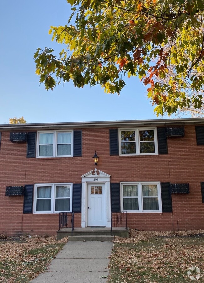 Building Photo - 208 E 4th St Unit 4A Rental