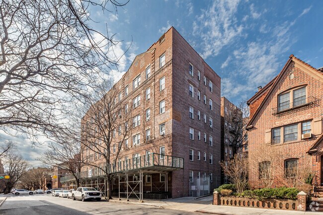 Photo - 8215 35th Ave