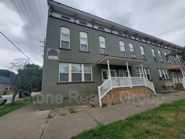 Building Photo - 510 S 5th St Rental