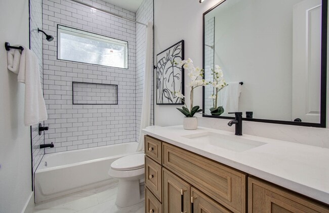 Photo - 1802 Rollingwood Dr