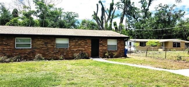 Photo - 901 S Taylor Rd